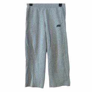 Nike boys gray sweatpants size medium